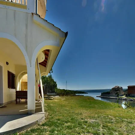 Апартаменты Coastal Retreat In Krusevo (Zadar)