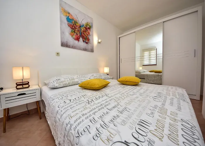 Coastal Retreat In Апартаменты Krusevo (Zadar)