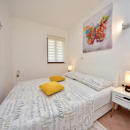 דירה Coastal Retreat In