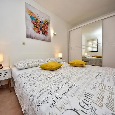 Coastal Retreat In Appartamento Kruševo