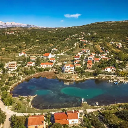 Lovely In Kru Evo With Barbecue Апартаменты Krusevo (Zadar)