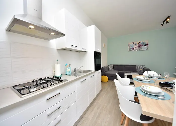 Coastal Retreat In Apartman
